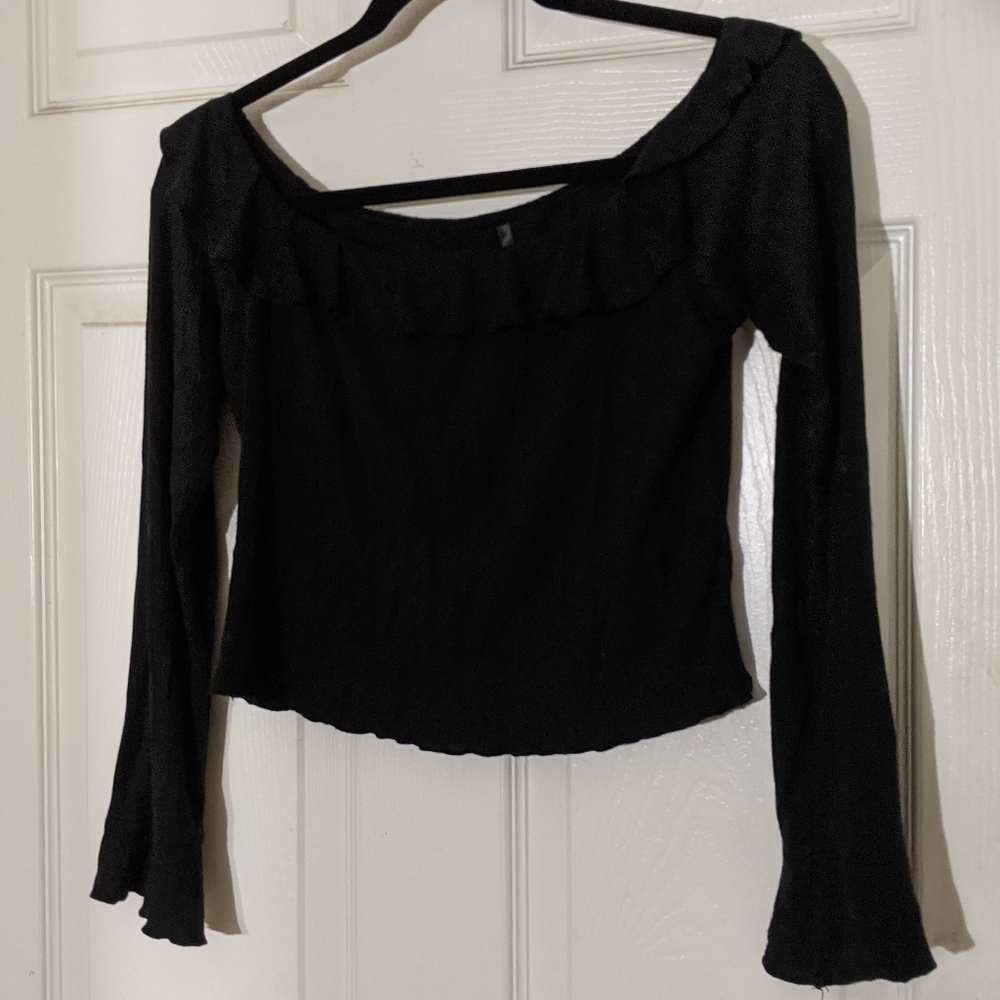 Off the shoulders long sleeve